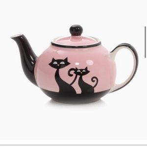 Huesnbrews Pink Cattitude 24oz teapot.